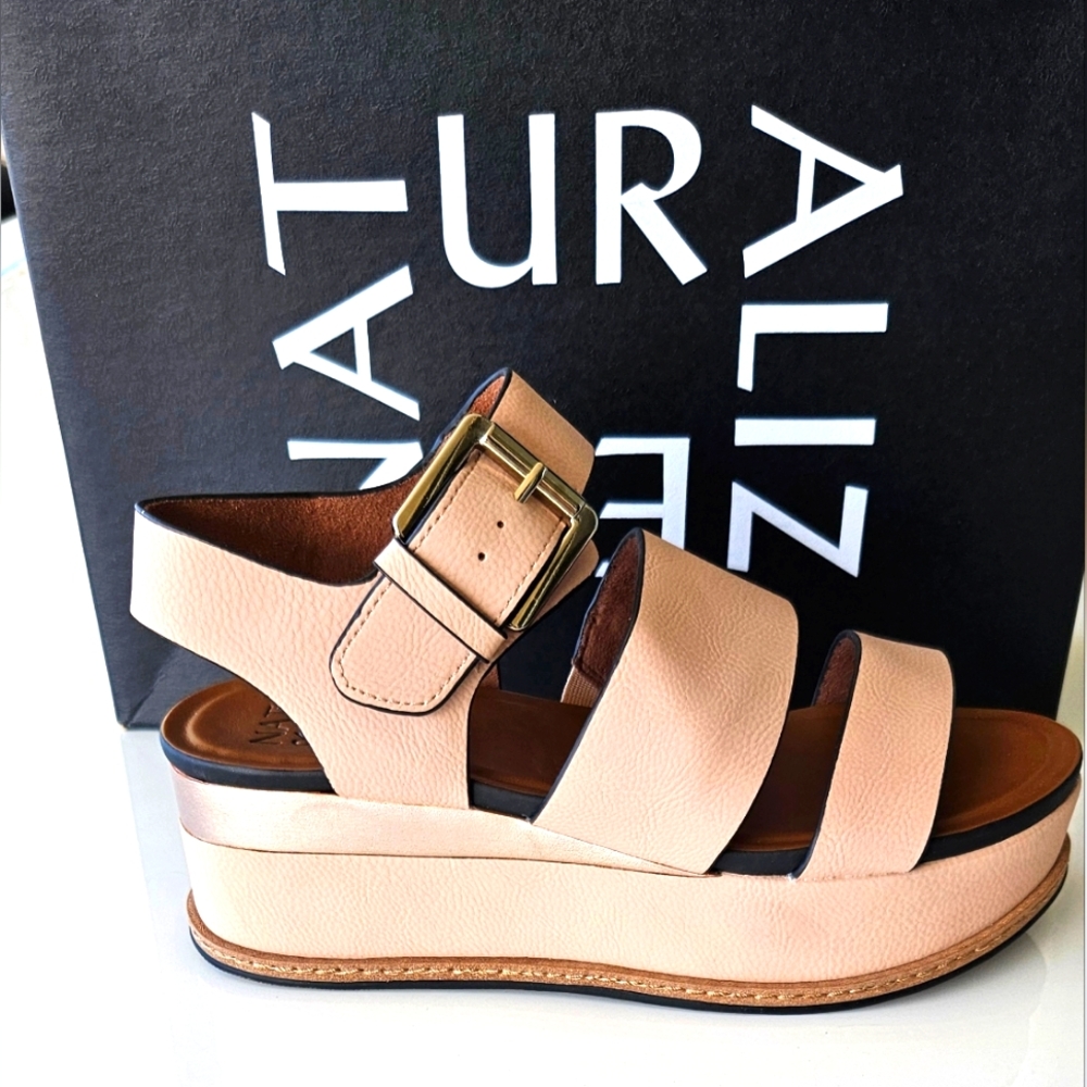 🔥 RARE 🔥 Naturalizer Billie Platform Sandals in Rose Gold - Size 5